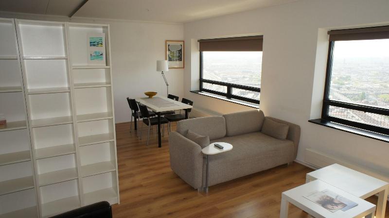 The Penthouse - Oda