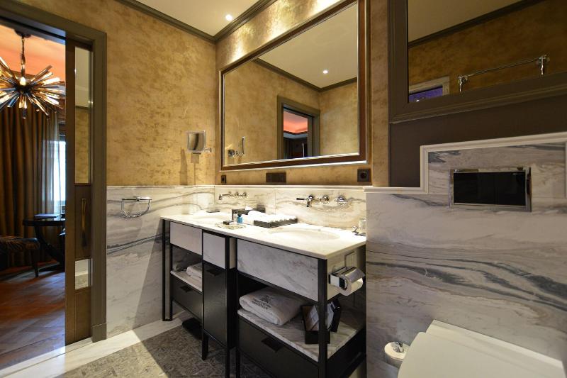 Hotel Twentyseven - Oda