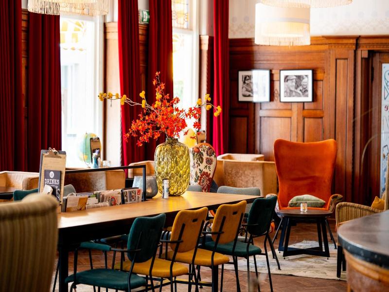 Hotel De Wereld - Genel