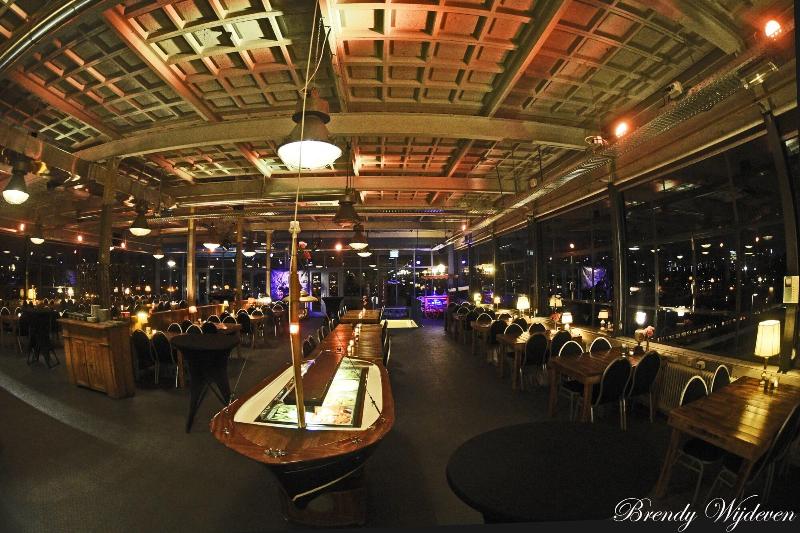 Blue Collar Hotel - Hostel - Restoran