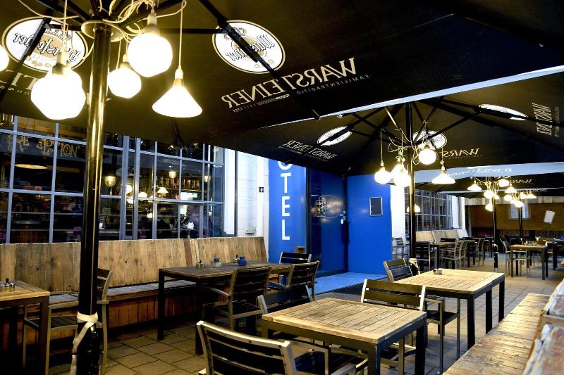 Blue Collar Hotel - Hostel - Teras