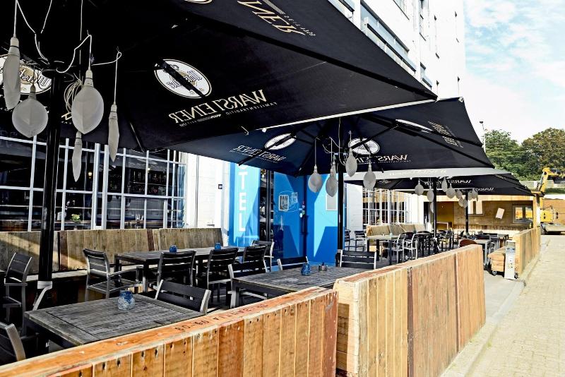 Blue Collar Hotel - Hostel - Teras