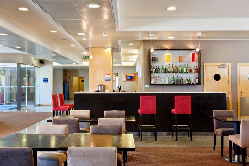 Holiday Inn Express Lisbon-Oeiras - Bar