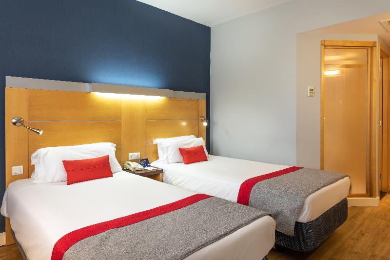 Holiday Inn Express Lisbon-Oeiras - Oda