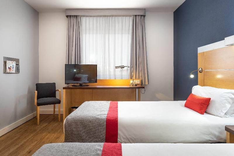 Holiday Inn Express Lisbon-Oeiras - Oda