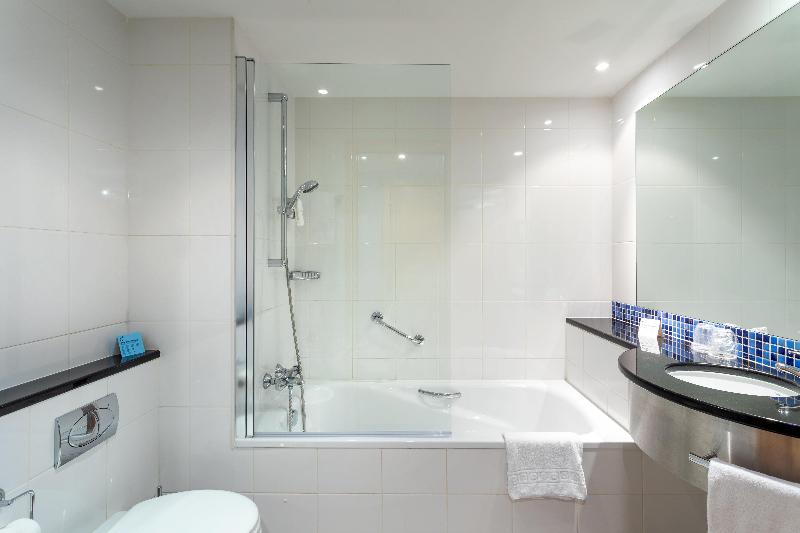 Holiday Inn Express Lisbon-Oeiras - Oda