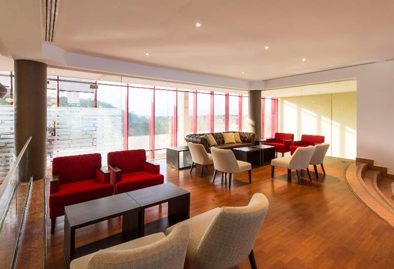Aeminium Coimbra, Affiliated by Meliá - Bar