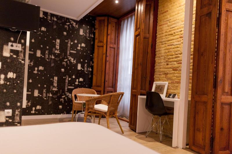 Host & Home - Oda