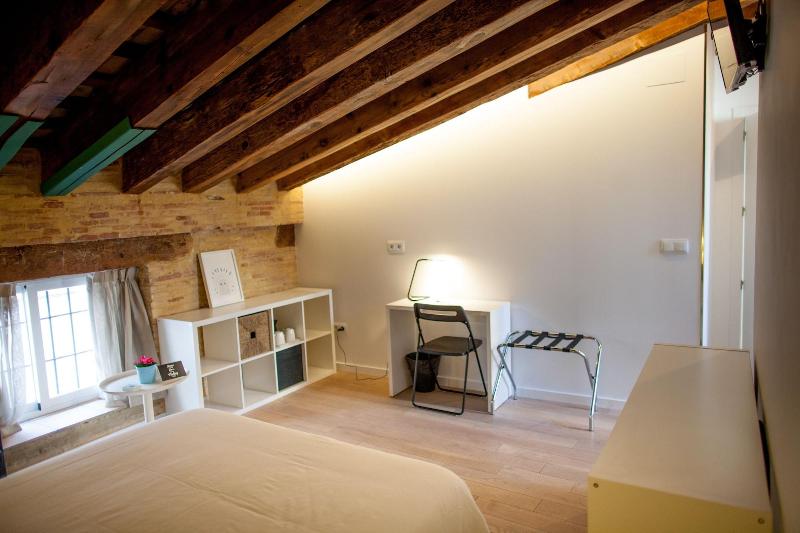 Host & Home - Oda