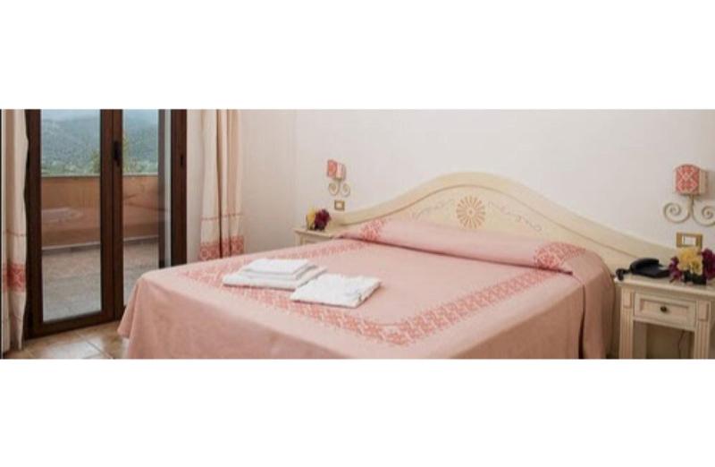Montiruju Hotel - Oda