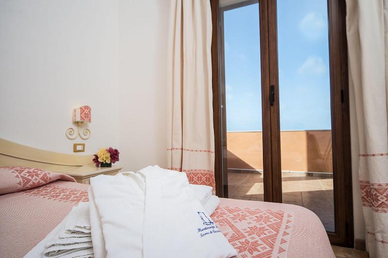 Montiruju Hotel - Oda