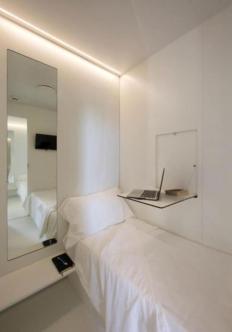 Bed and Boarding - Hostel - Oda