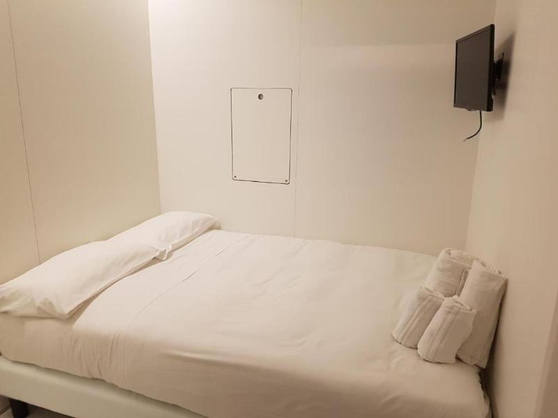 Bed and Boarding - Hostel - Oda