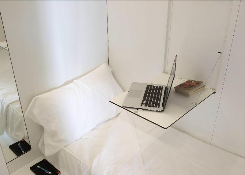 Bed and Boarding - Hostel - Oda