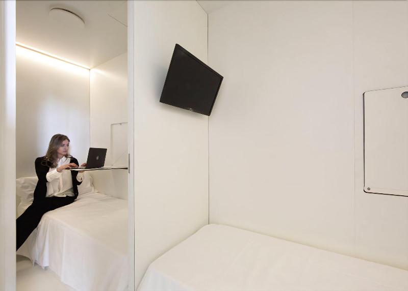 Bed and Boarding - Hostel - Oda