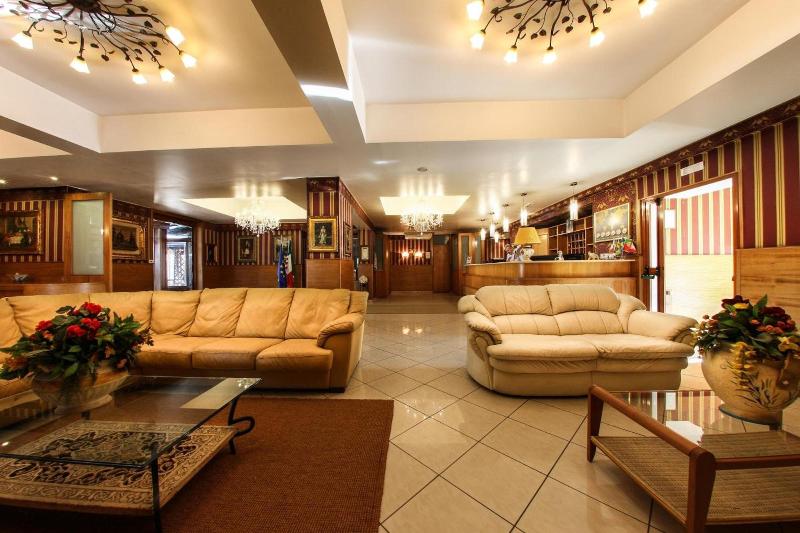 Hotel Max - Lobi