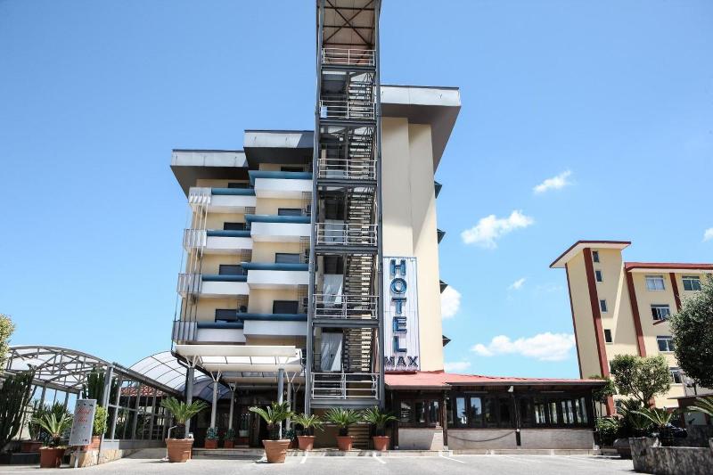 Hotel Max - Genel