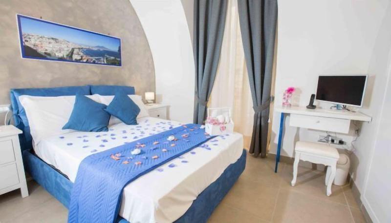 Chiaia Suites - Oda