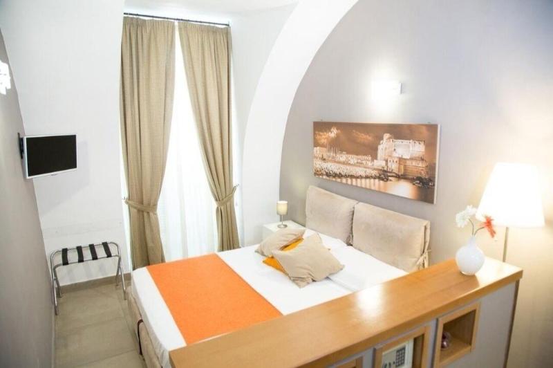 Chiaia Suites - Oda