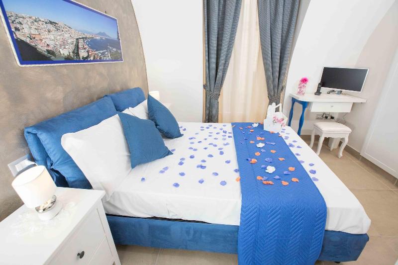 Chiaia Suites - Oda