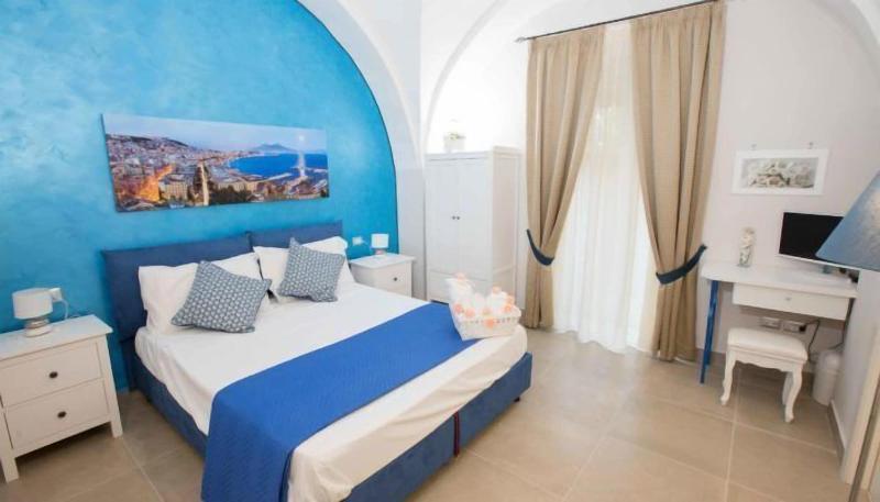 Chiaia Suites - Oda