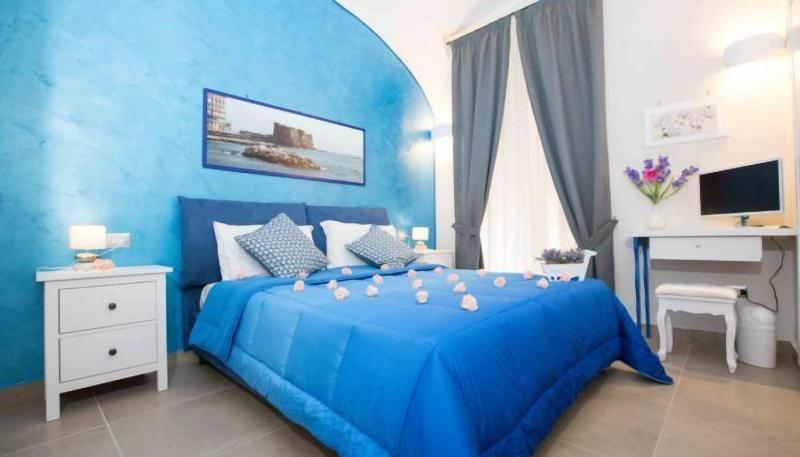 Chiaia Suites - Oda