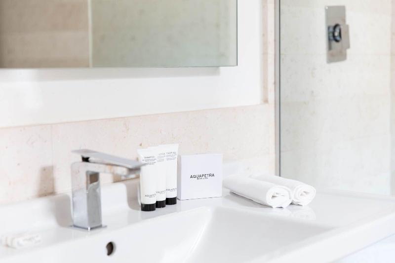 Aquapetra Resort And Spa - Oda