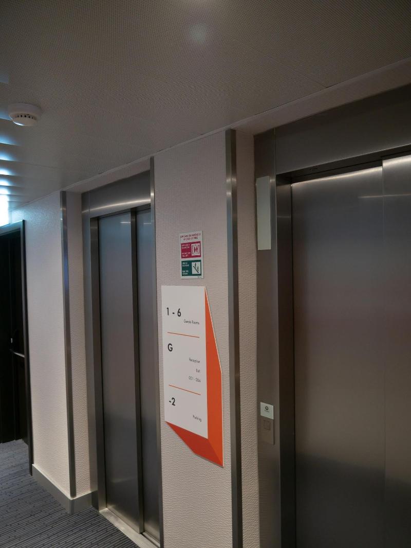 easyHotel Lisbon - Lobi