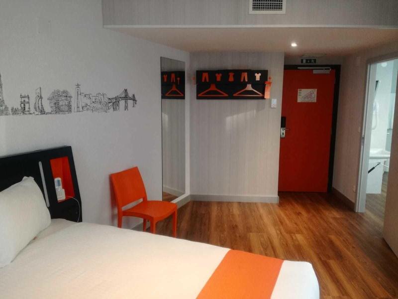 easyHotel Lisbon - Oda