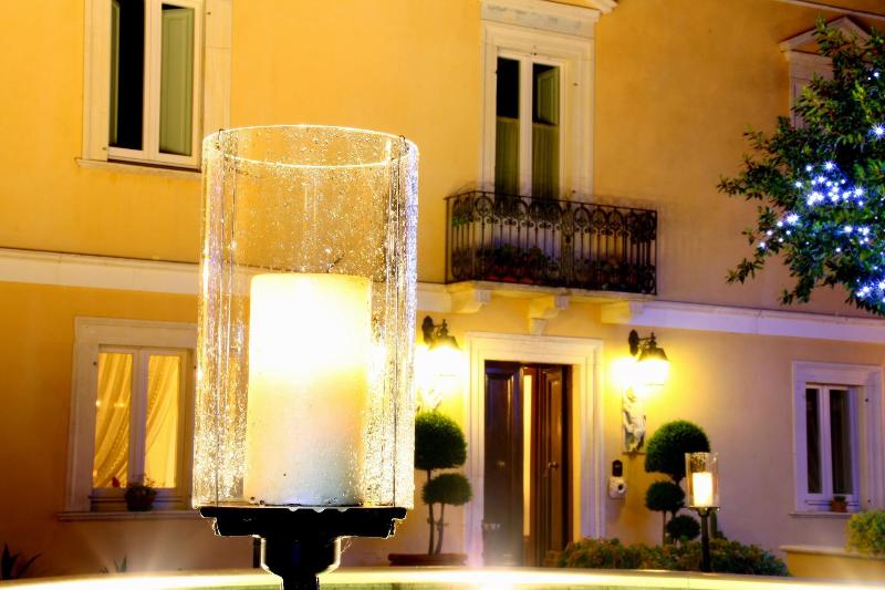 Regis Resort - Genel