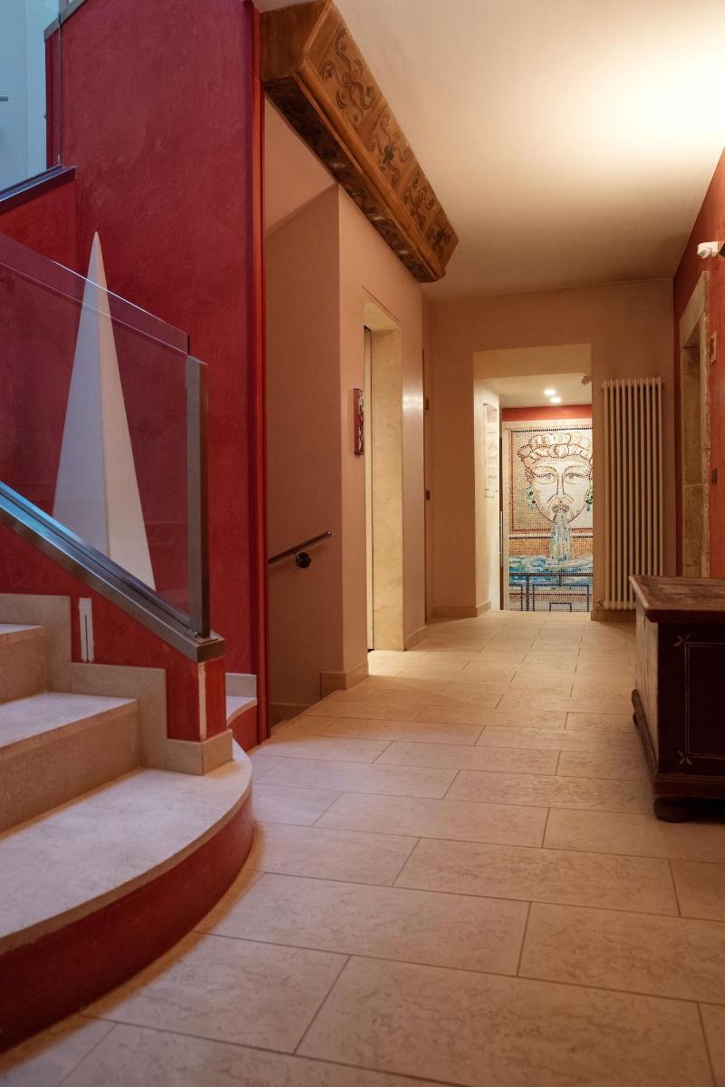 Hotel 99 Cannelle - Lobi