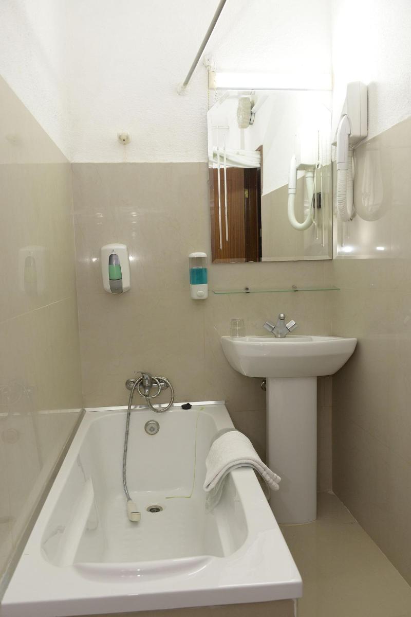 Hotel 4 Estações - Oda