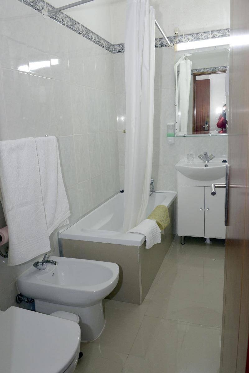 Hotel 4 Estações - Oda