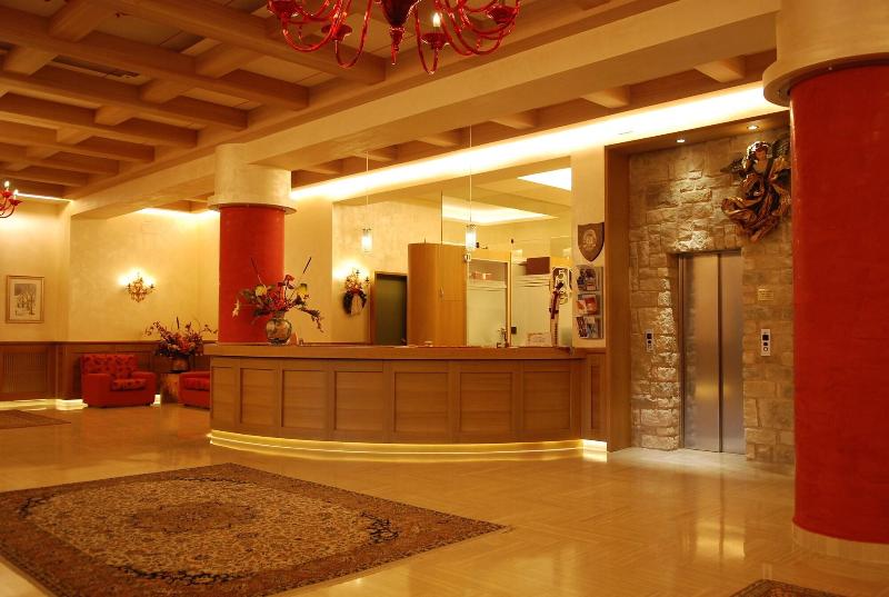 5 Miglia Hotel & SPA - Lobi