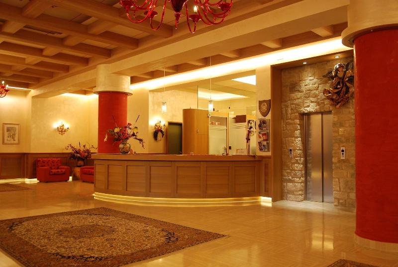 5 Miglia Hotel & SPA - Lobi