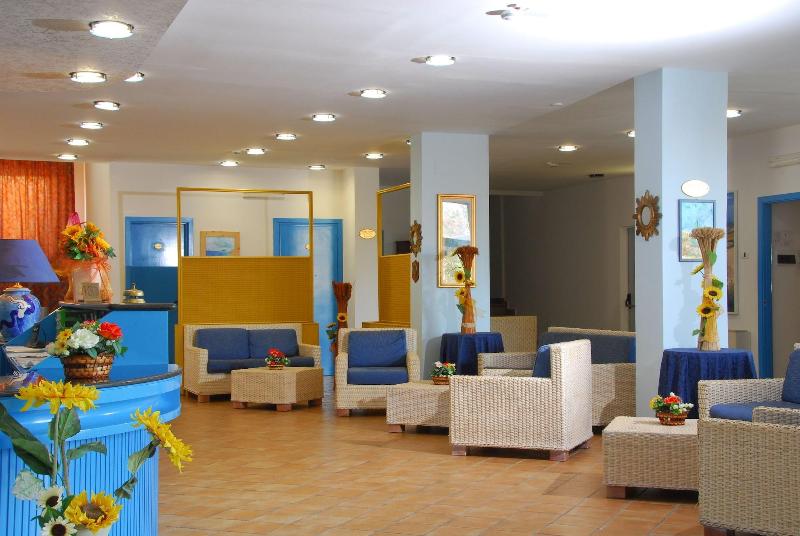 Hotel Baia Turchese - Lobi
