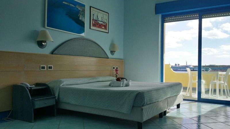 Hotel Baia Turchese - Oda