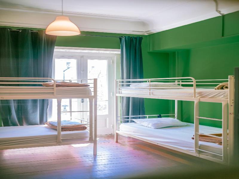 Urban Garden Hostel - Genel