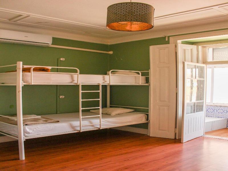 Urban Garden Hostel - Genel