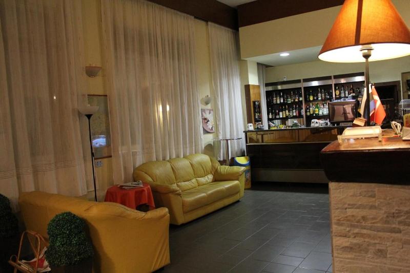 Hotel 106 - Lobi