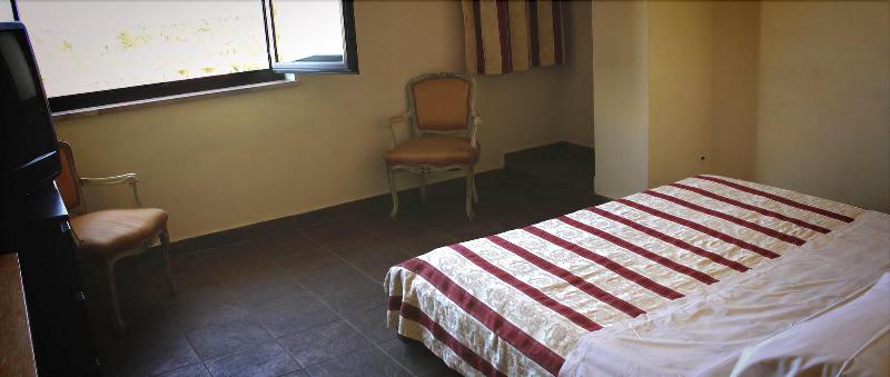Hotel 106 - Oda