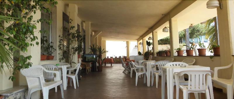 Hotel 106 - Teras