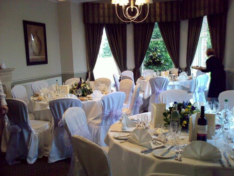 Hatherley Manor - Genel