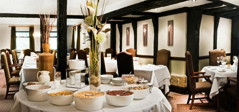 Hatherley Manor - Genel