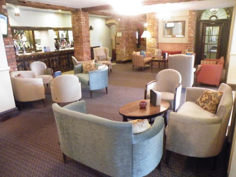 Hatherley Manor - Genel
