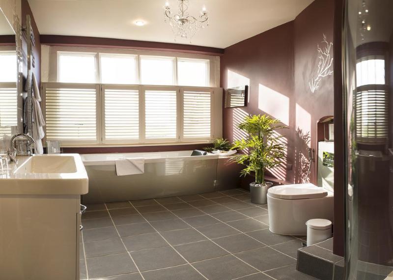 Hatherley Manor - Genel