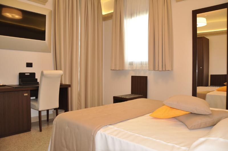 BHB Hotel - Oda