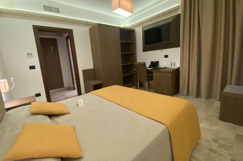 BHB Hotel - Oda