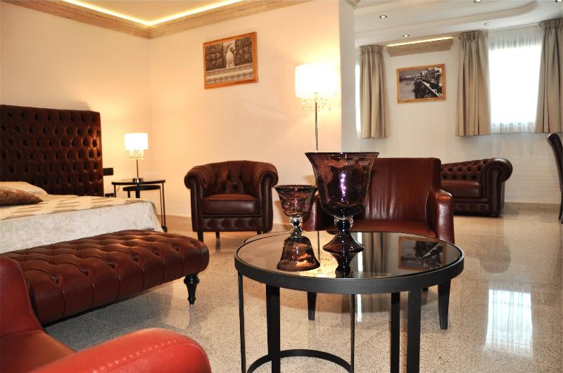 BHB Hotel - Oda