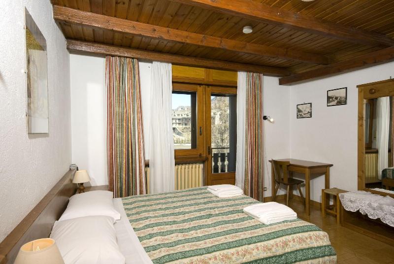 Hotel Des Amis - Oda